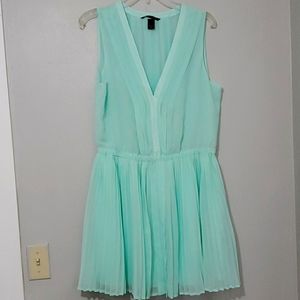 Victoria secret short sleeve pleated dress